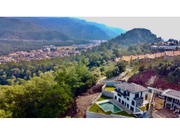 8+1 villa zu verkaufen in marmaris mit natur und meerblick