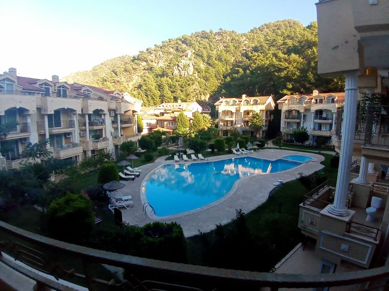 Marmaris İçmelerde Full Eşyalı,Havuzlu Sitede Kiralık 3+1 Daire