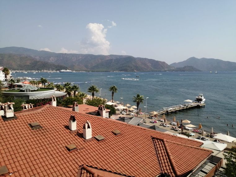 Marmaris sitelerde satılık daire deniz manzaralı 4+1