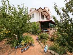 detached villa in the nature, away from the city hustle and bustle