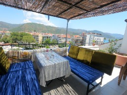 4 bedroom apartment with stunning sea view, 150 meters to the beach