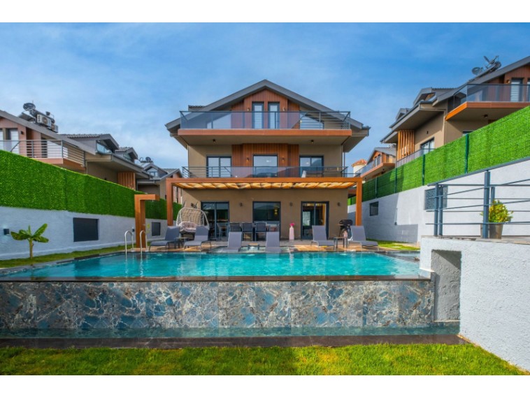 Fethiye Ölüdeniz'de Satılık Ultra Lüks 4+1 Villa