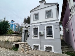 doğa manzaralı, güvenliki sitede satılık villa