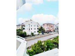 renovierte 2-zimmer-wohnung zur miete – nur 100 meter vom strand, voll möbliert, zentrale lage